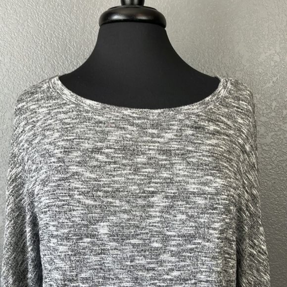 One Clothing Womens Size Large Sweater Poncho - Picture 2 of 6